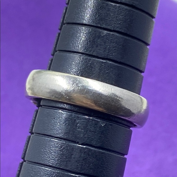 💛 Silver Sorrelli Rectangular Crystal Ring - Picture 6 of 6